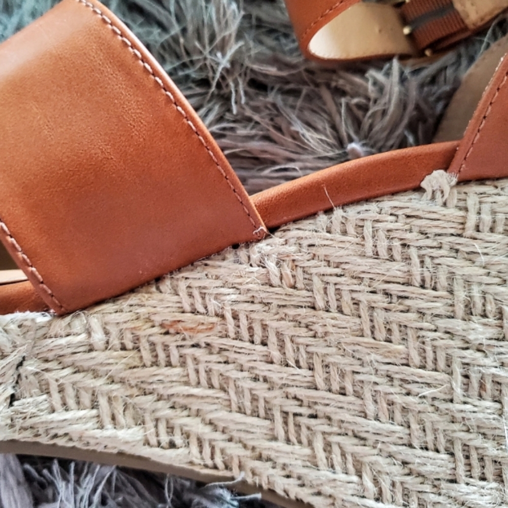 - Time & True Tan Espadrille Wedge Sandals EUC - Picture 6 of 15